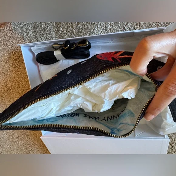 Johnny Was Stiched Marine Life purse - Picture 3 of 7